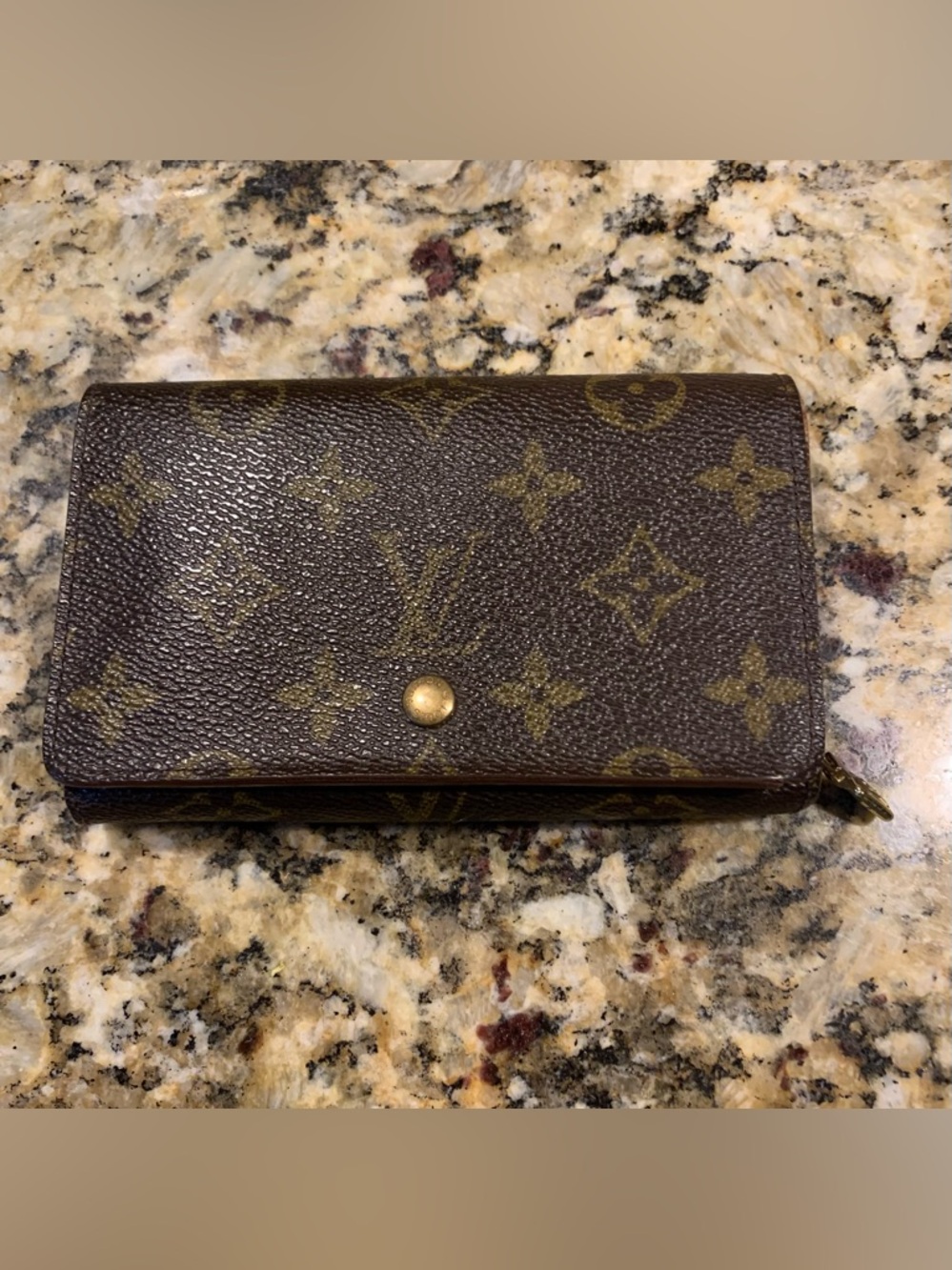 Authentic Louis Vuitton Classic Monogram Wallet